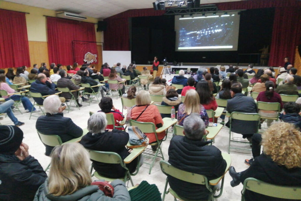 Charla de astronomía con Nicolas Astudillo-Defru, organizada por Grunsber
