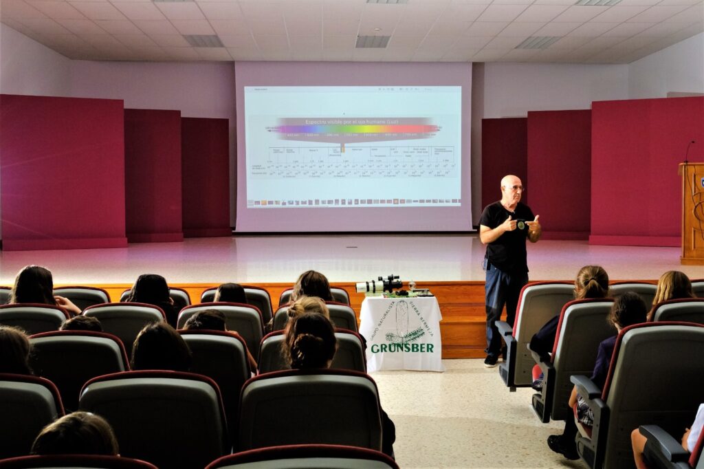 Charla de Pablo Aragón en el CEIP San José (Estepona)
