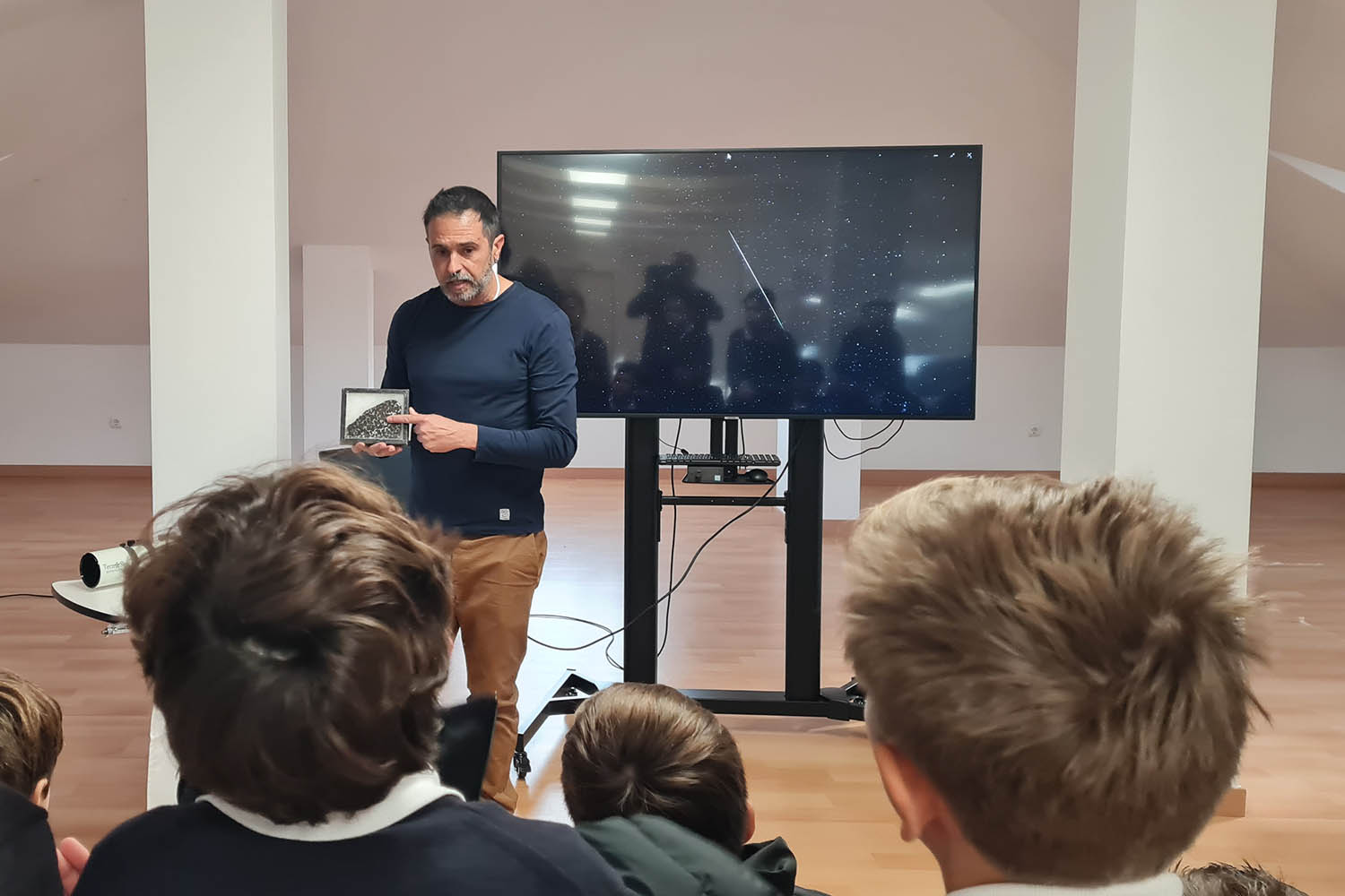 Charla de astronomía en el colegio San José (Marbella)