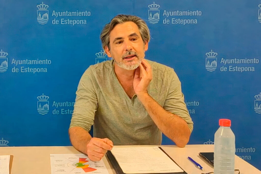 Charla-Coloquio "Decrecimiento: Alternativa al Colapso" David Torralba Portilla